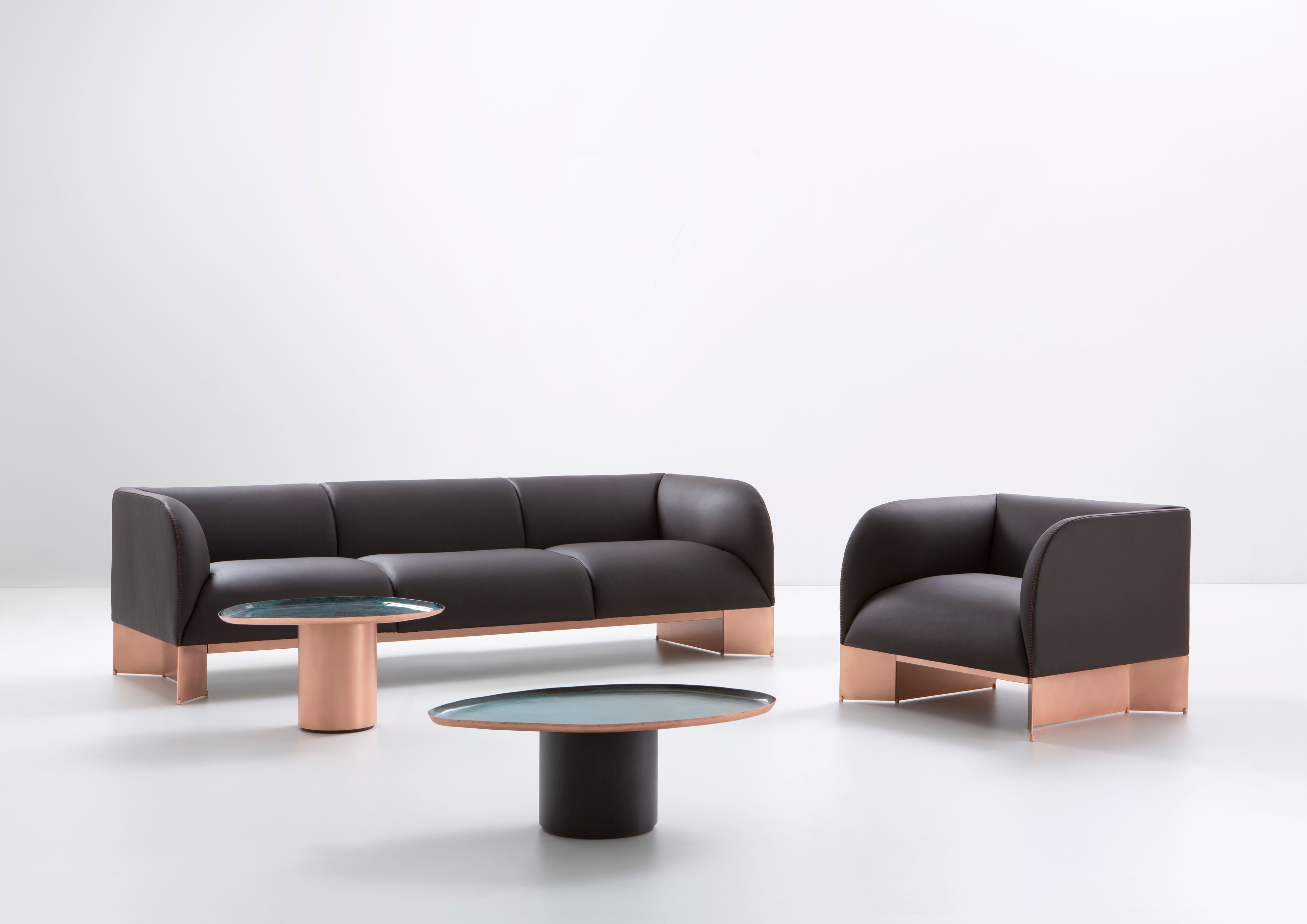 Кожаный диван с металлической основой DE CASTELLI Caravan ARCH-00002500