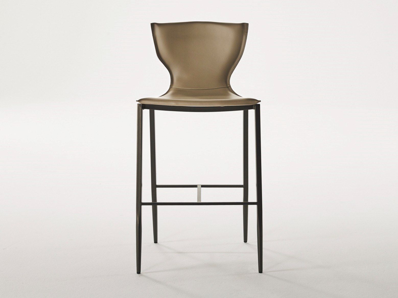 Высокий кожаный стул со спинкой Casa Covre VARENNE ARCH-00133848