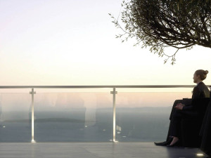 Перила из алюминия и стекла