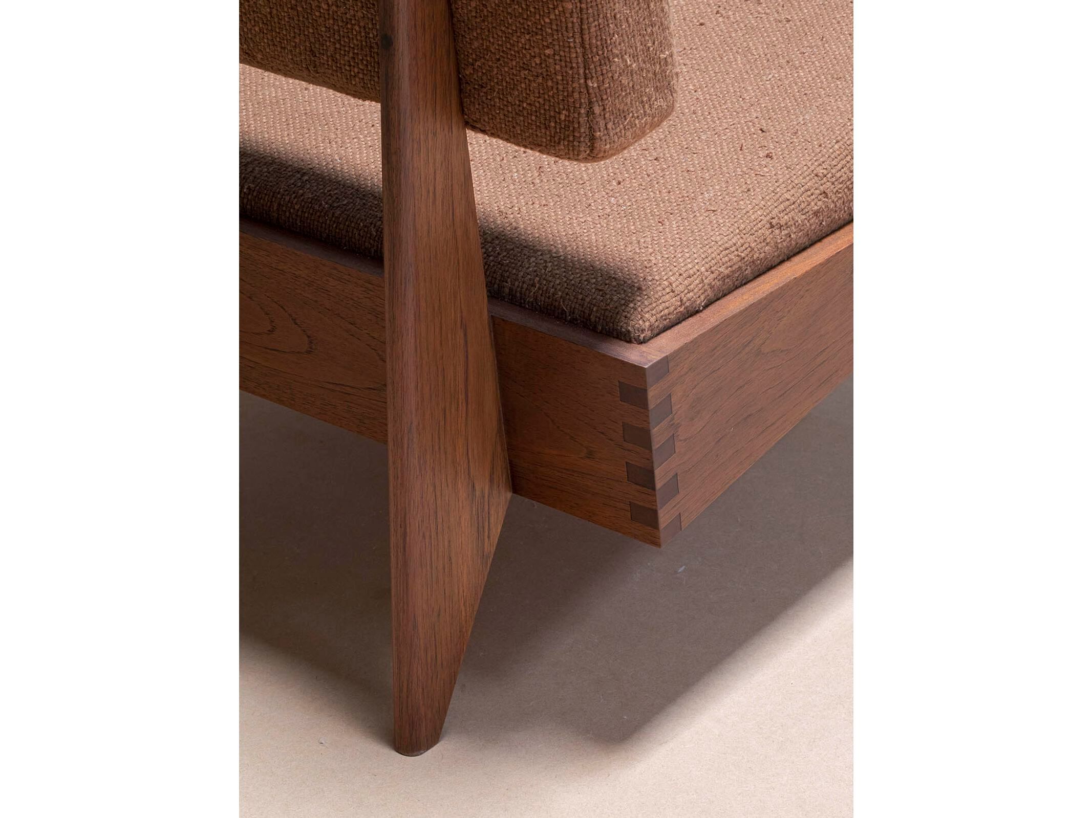 Тканевое кресло без подлокотников Phantom Hands X + L ARCH-00007562 - Вид №1