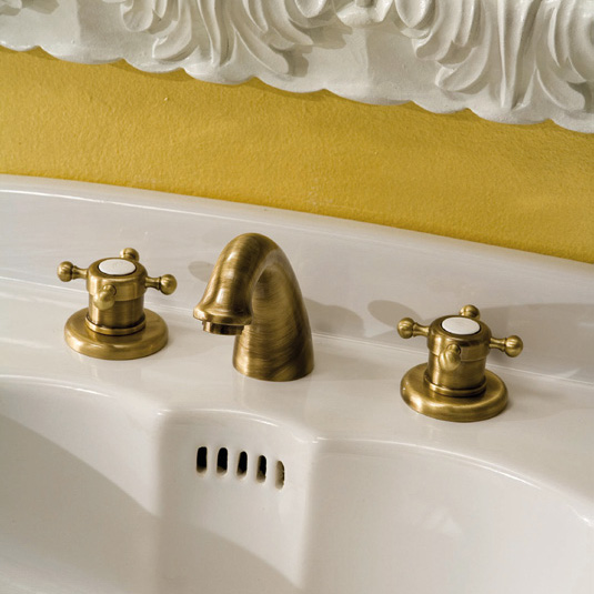 VT00101027 Смеситель Huber Victorian Santreyd