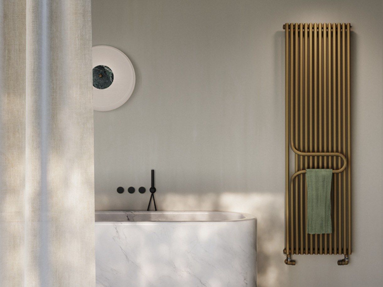 Вертикальный полотенцесушитель с горячей водой Tubes основы ARCH-00043827