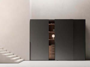 Шкаф с раздвижными дверями