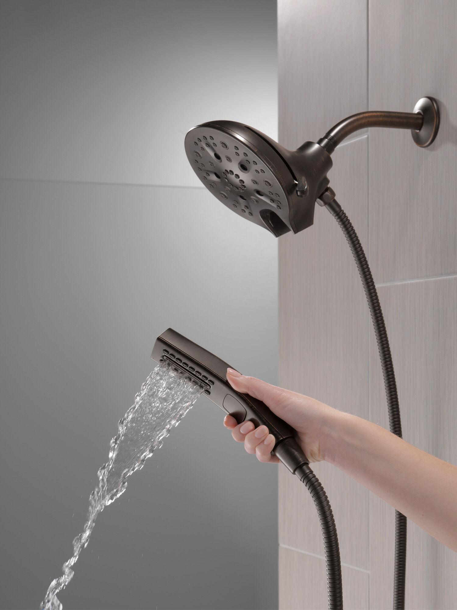 58620-RB25-PK In2ition® H2Okinetic® Душ два в одном с 5 настройками Delta Faucet Universal Showering Венецианская бронза  - Вид №9