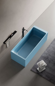 Прямоугольная ванна в центре комнаты из Cristalplant®