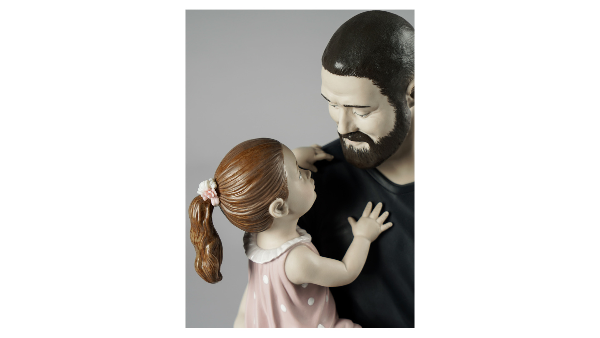 10669121 LLADRO Фигурка Lladro "В папиных объятиях" 21х35см Фарфор Lladró  - Вид №3