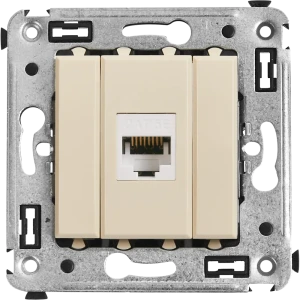 Розетка компьютерная встраиваемая DKC Avanti UTP cat 5 без заземления со шторками цвет ванильная дымка