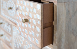 Комод из манго