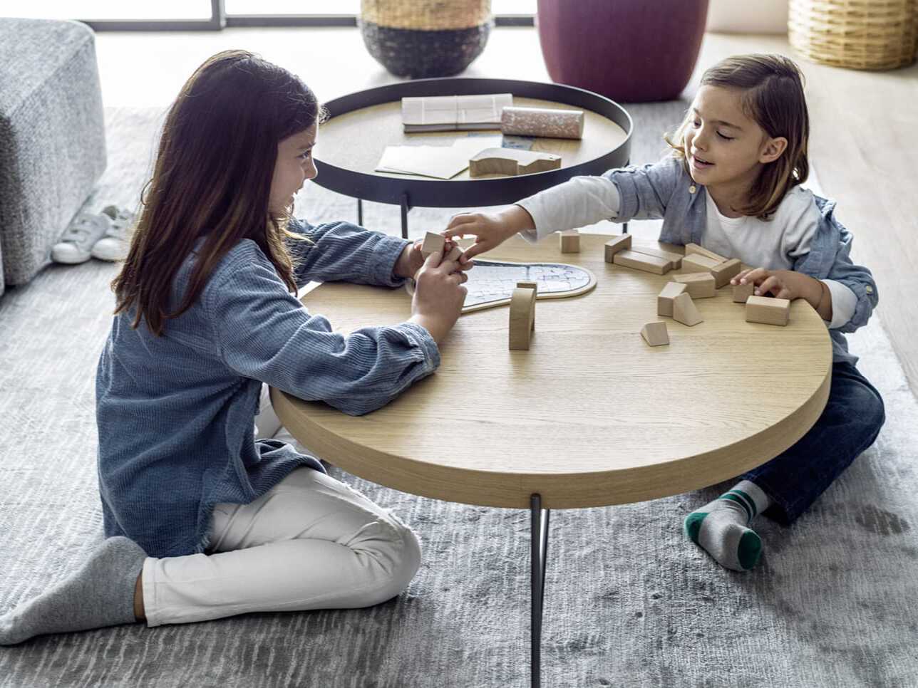 Металлический низкий круглый журнальный столик с подносом Novamobili ARCH-00063759 - Вид №3