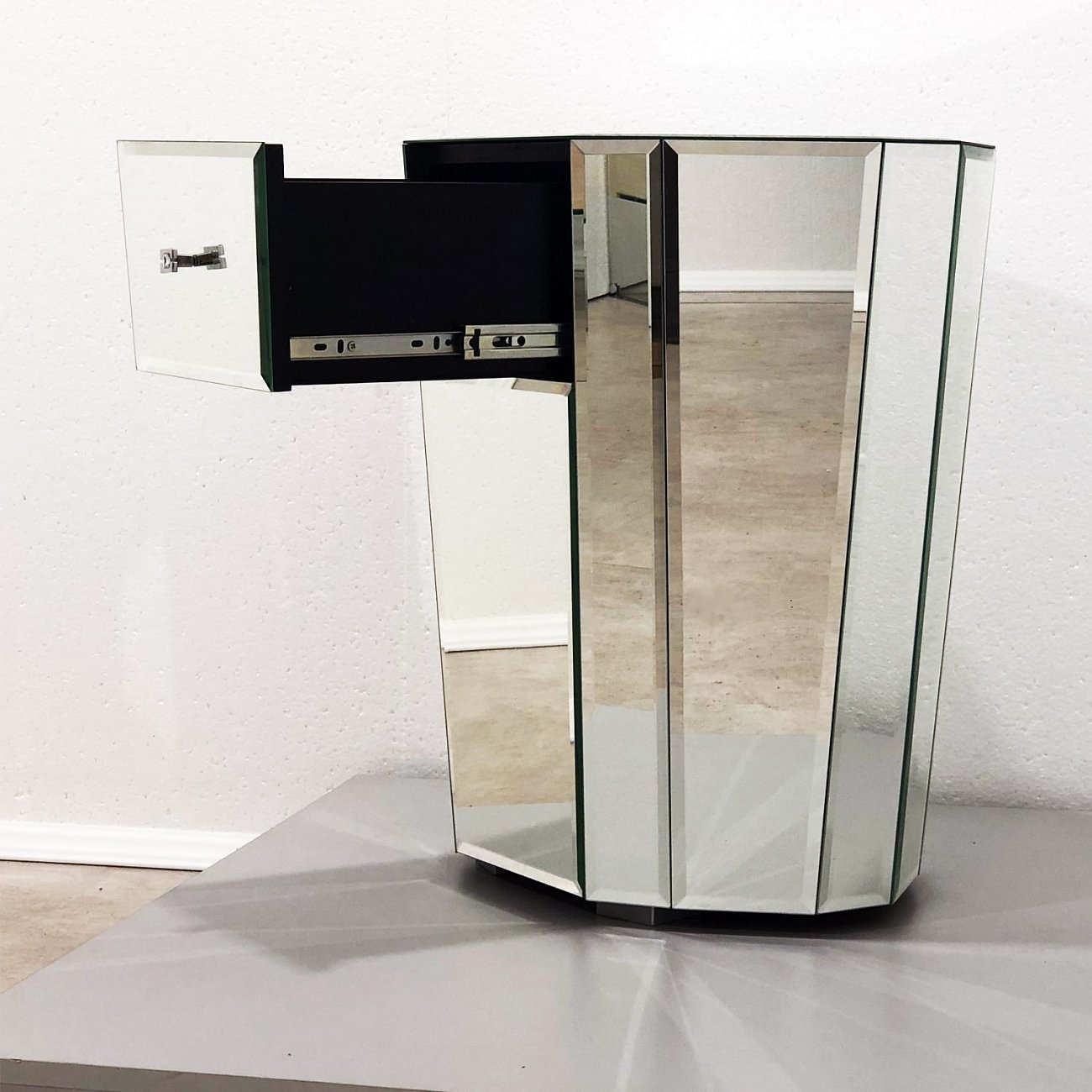 Тумбочка прикроватная зеркальная с ящиком "Мистик" GRAUM  304066 Зеркальный  - Вид №6