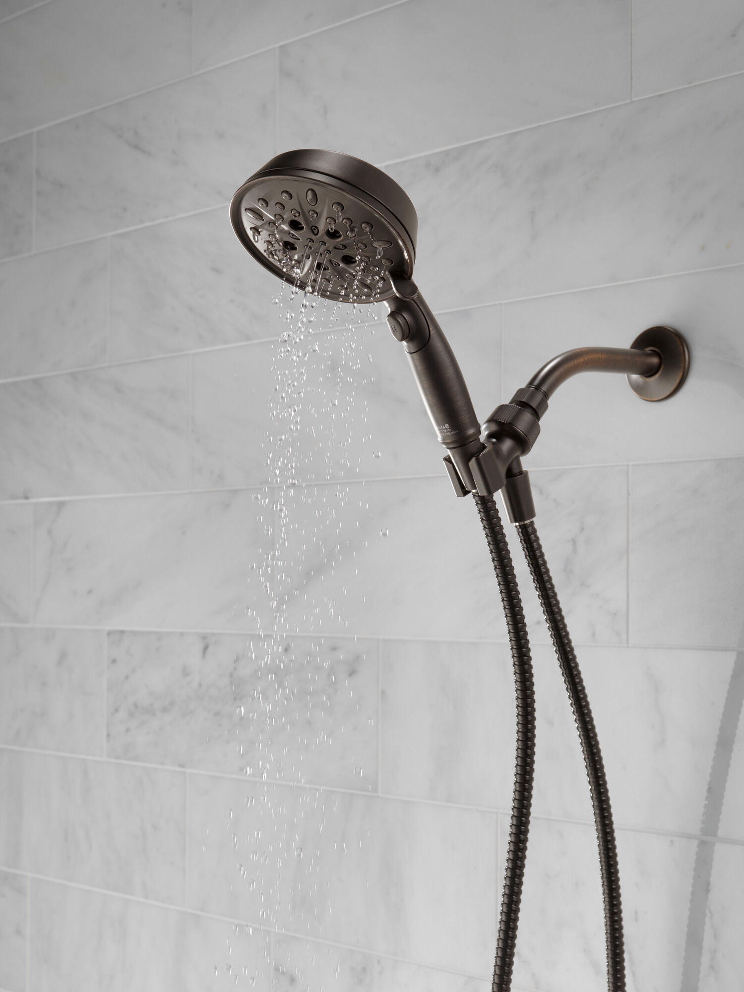 Ручной душ H2O 1,75 галлона в минуту, 7 режимов Delta Faucet 75723RB - Вид №9