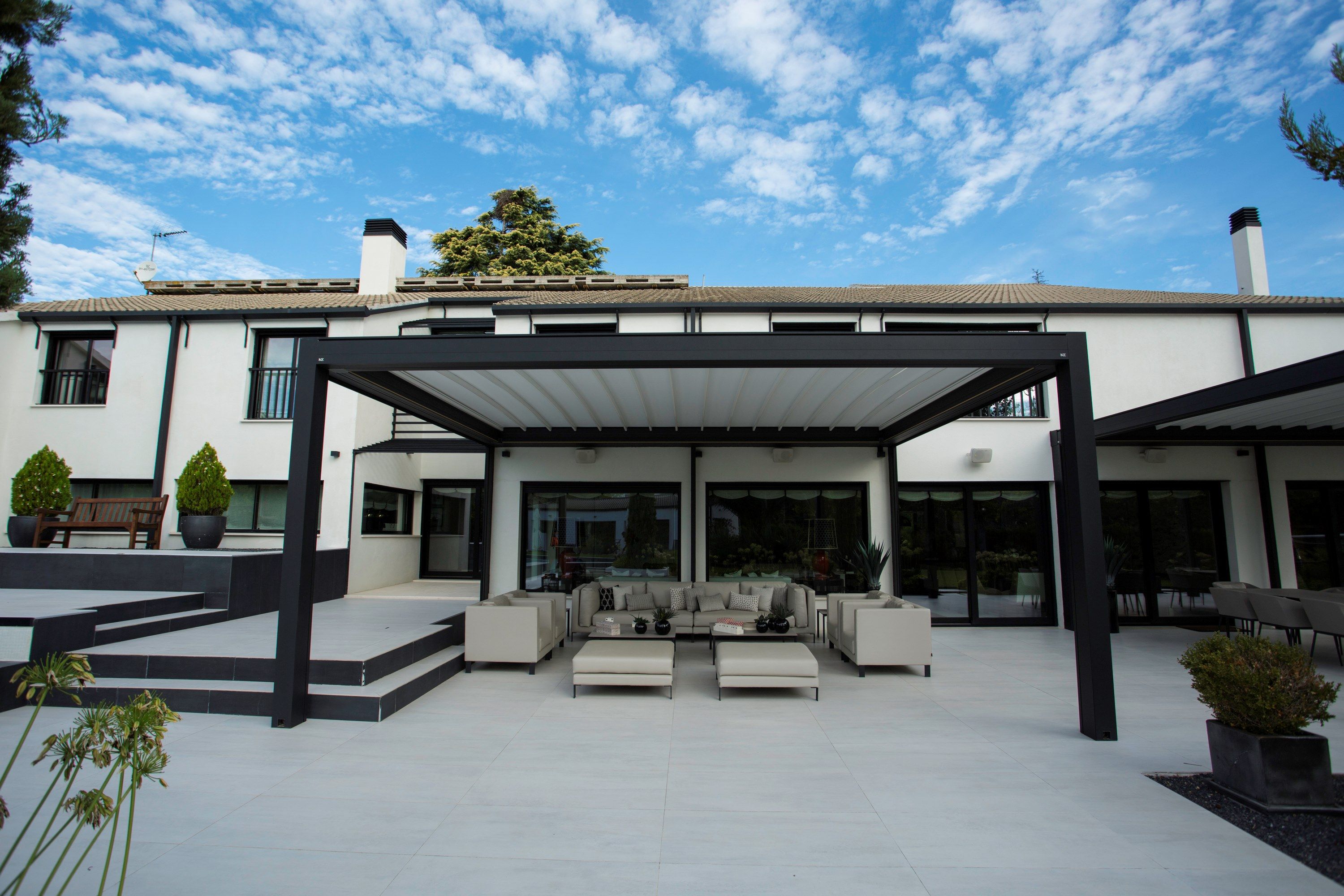 Беседка с раздвижной крышкой KE Outdoor Design GENNIUS ARCH-00090133 - Вид №1