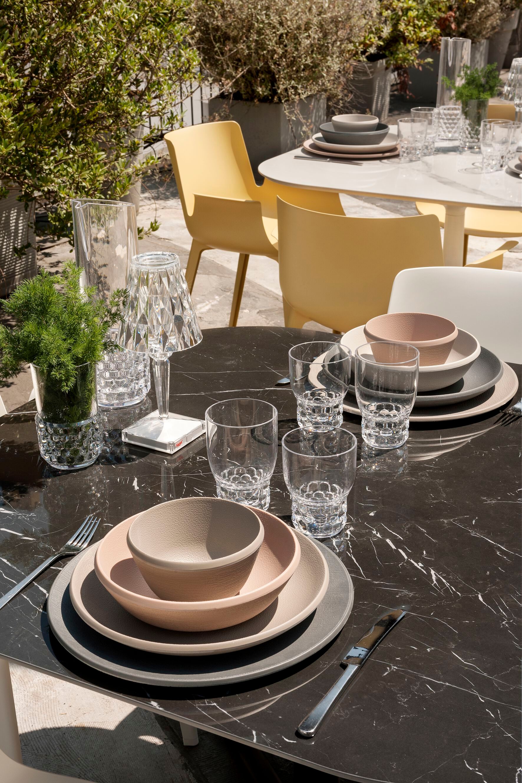 Набор меламиновых тарелок Kartell сюжет ARCH-00120649 - Вид №1