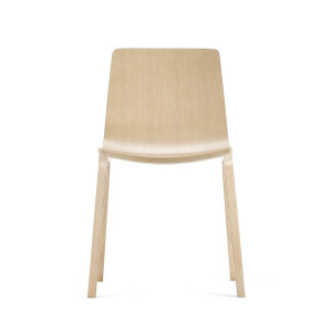 Деревянный стул