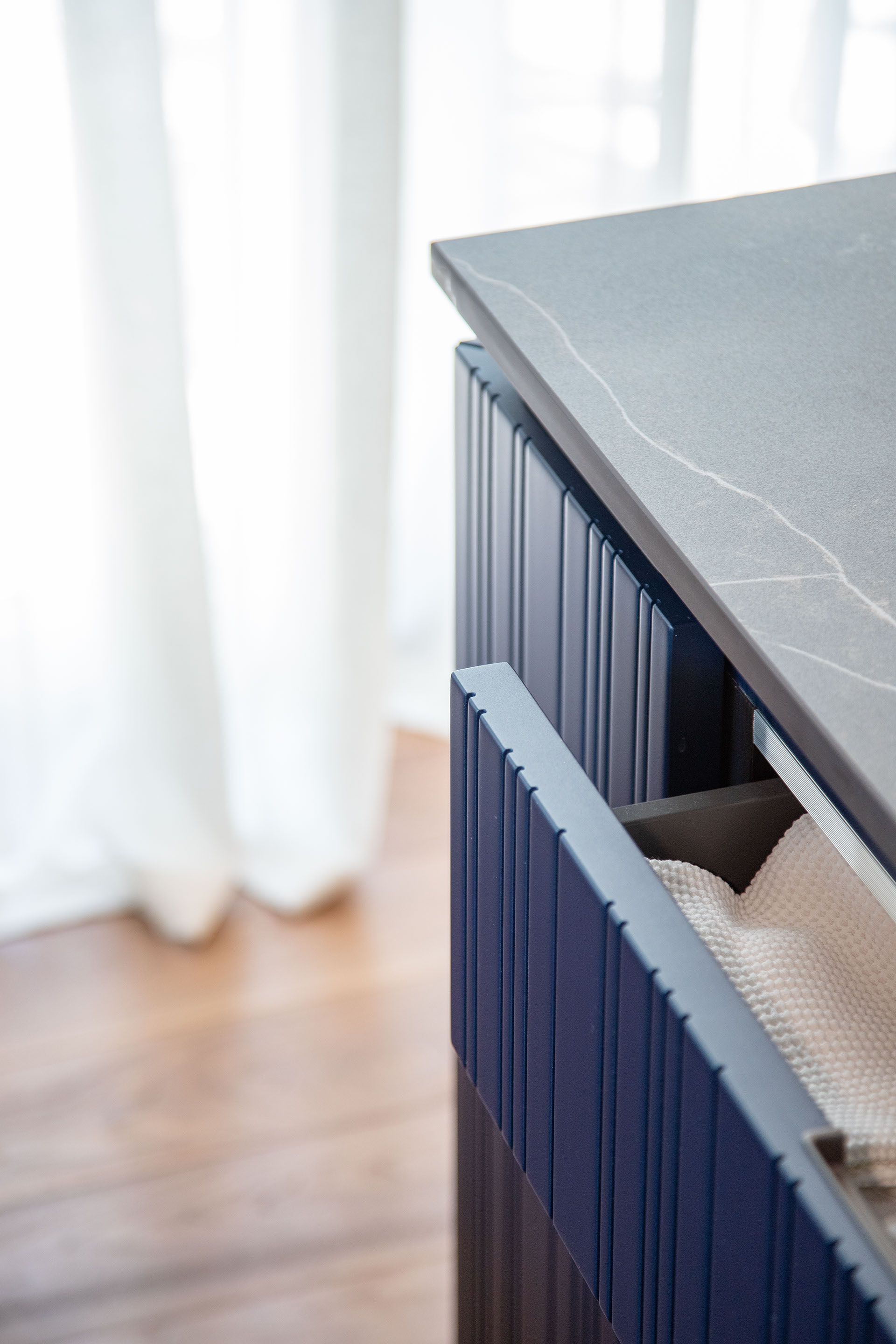 Угловая кухня с центральным островом и обшивкой TM Italia Cucine ARCH-00037367 - Вид №11