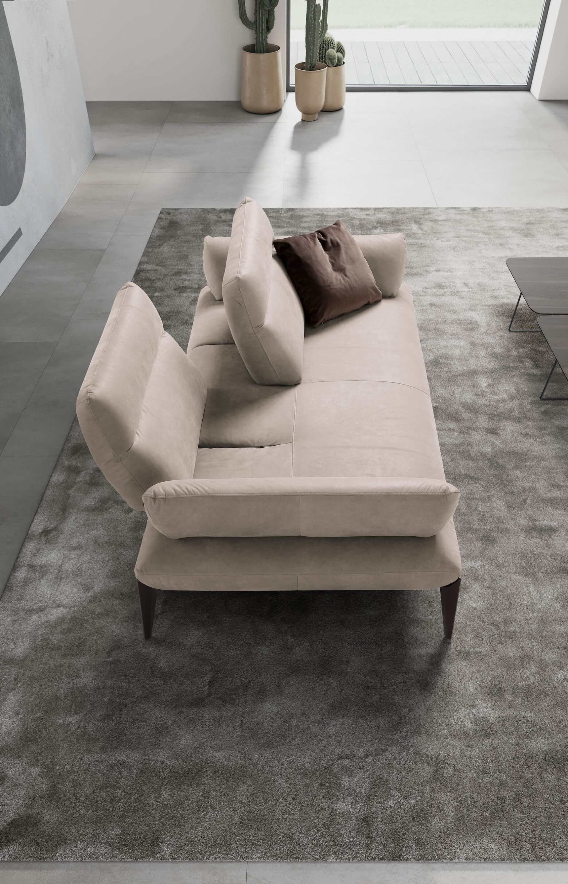 3-местный кожаный линейный диван Sofanella Лацио ARCH-00077786