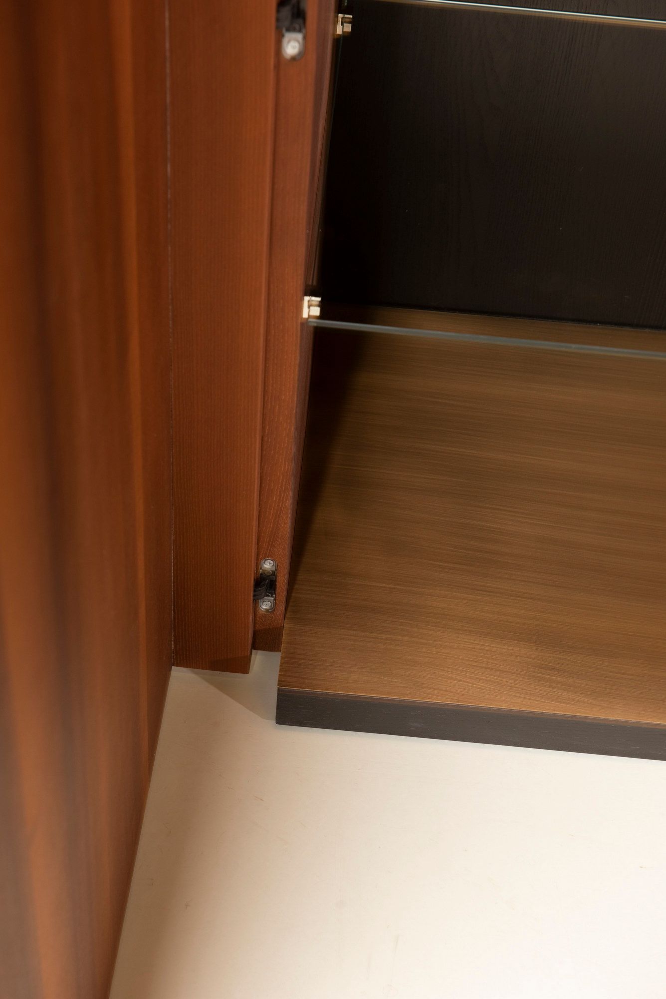 Шкаф из МДФ с распашными дверцами ALBEDO Alfama ARCH-00145884 - Вид №14