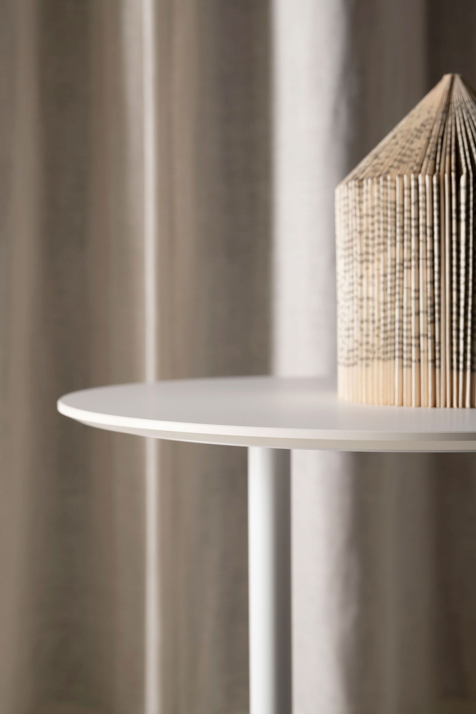 Круглый металлический журнальный столик Kristalia Librio ARCH-00137765 - Вид №2