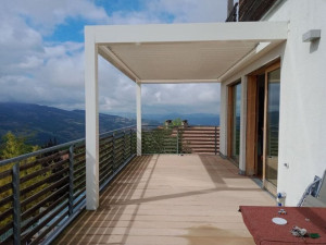 Пергола с алюминиевыми пластинами