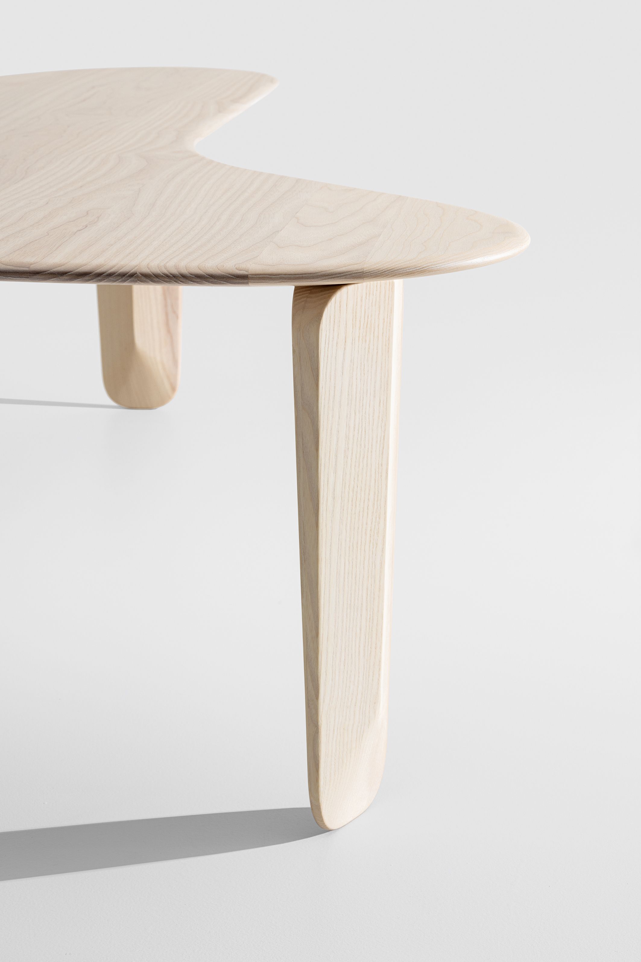 Прямоугольный низкий журнальный столик из массива дерева ZEITRAUM Kuyu ARCH-00072395 - Вид №2