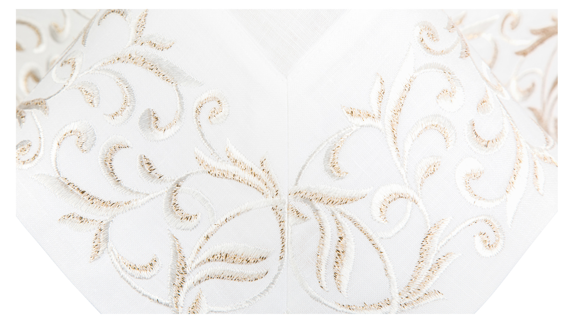 10618366 Weissfee Скатерть Weissfee "Монтрё" 170х370см (снежное шампанское) Лён  - Вид №1