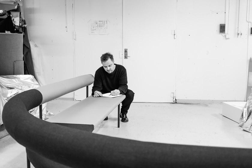 Offecct Изогнутый диван из ткани Font sun-id-1374797 - Вид №4