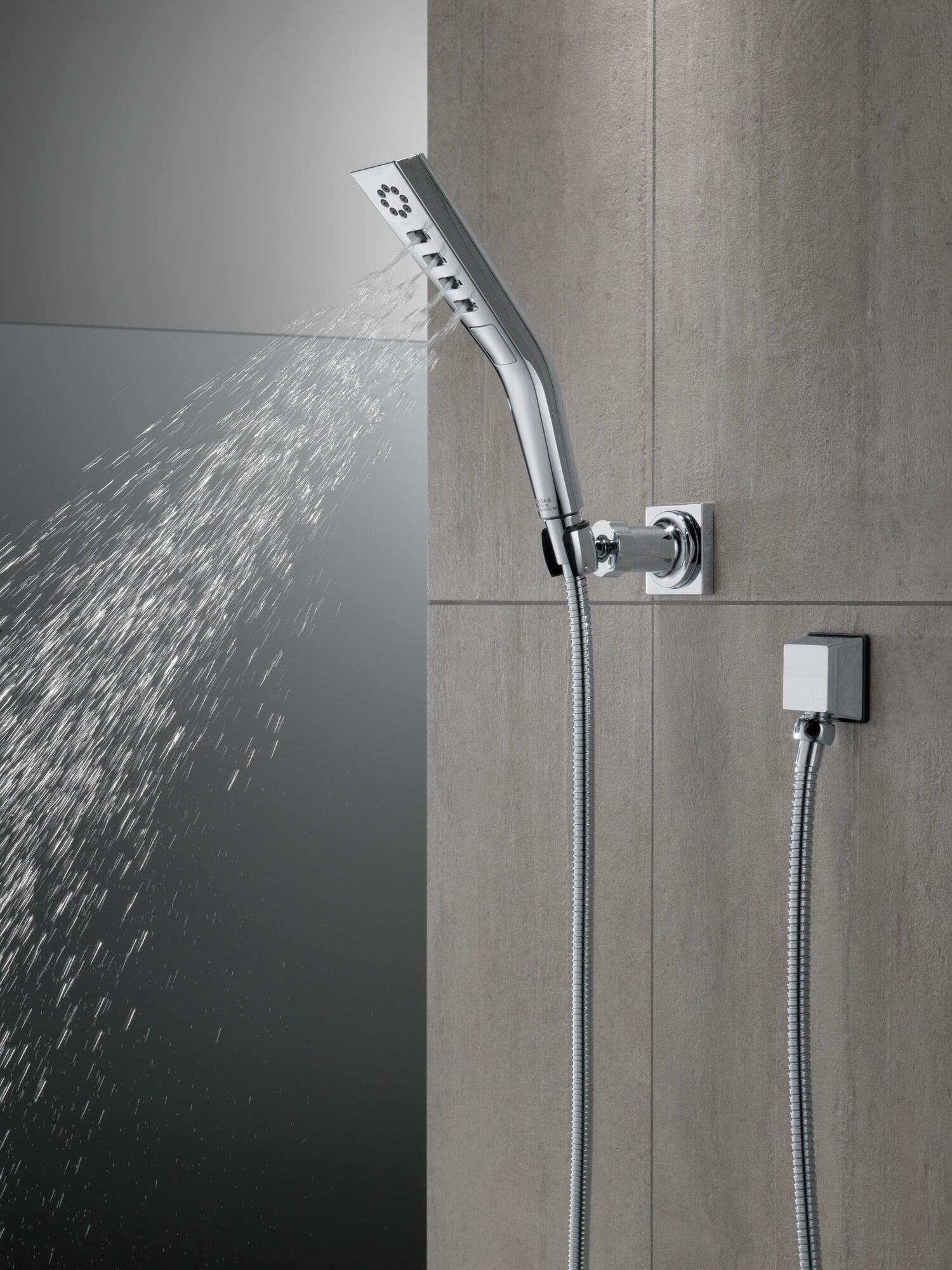 55799-KS H2Okinetic® Ручной душ с 3 настройками для настенного монтажа Delta Faucet Universal Showering Черный нержавеющий  - Вид №3
