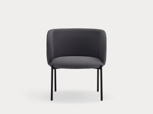 Полиэфирное кресло с подлокотниками