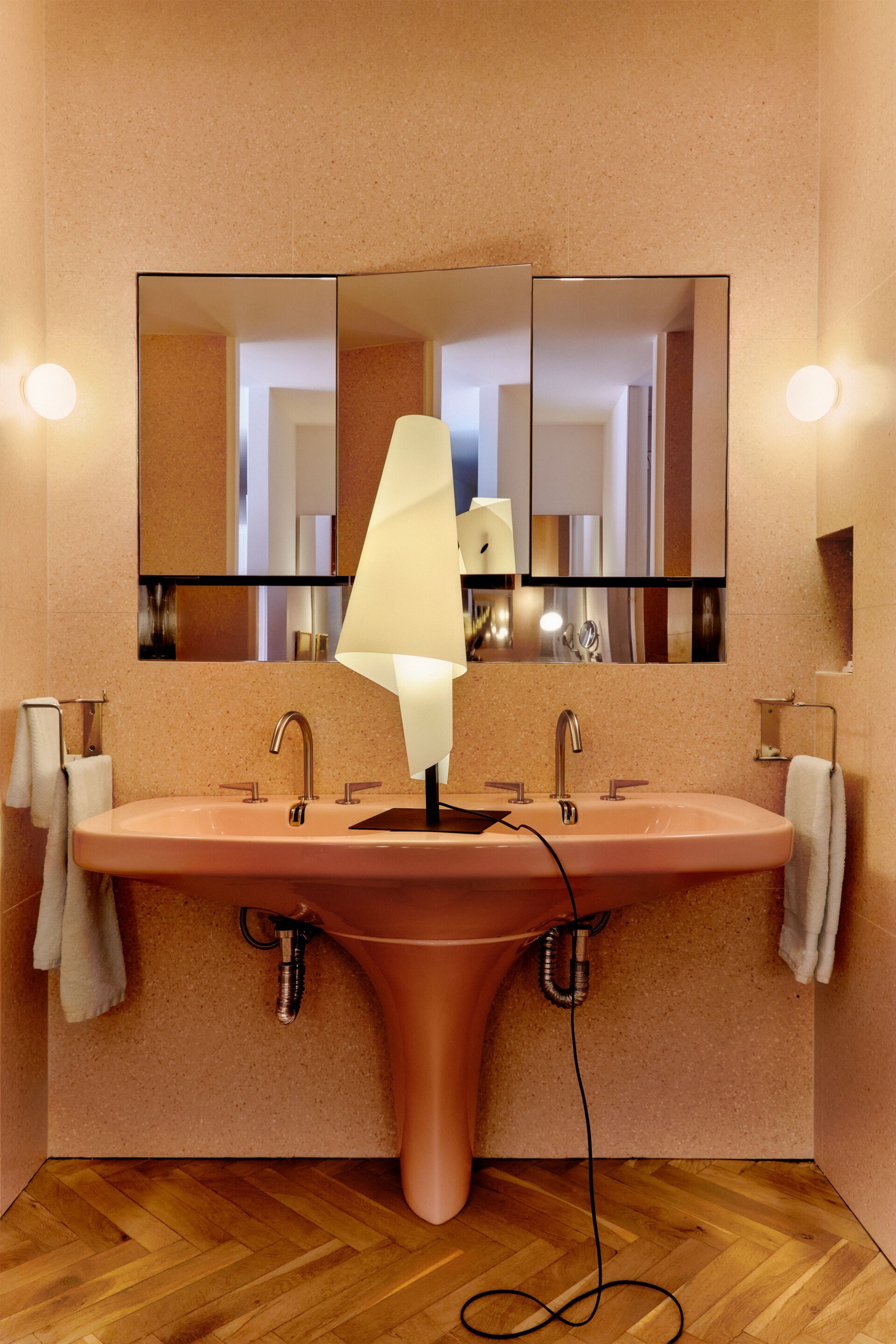 Бумажная светодиодная настольная лампа PARACHILNA Alta Costura ARCH-00069993 - Вид №2