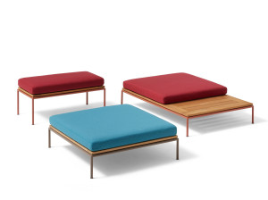 Низкий садовый столик в ироко