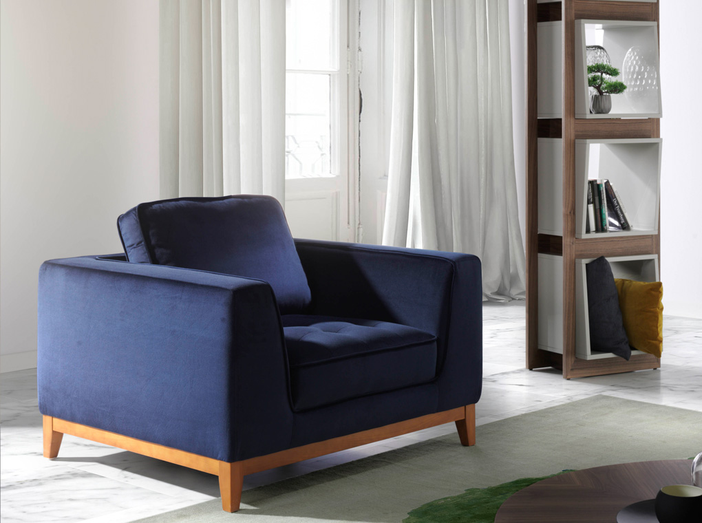 072666 Кресло с ножками из массива -1P Angel Cerda KF2021 