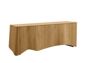 Деревянный шкаф