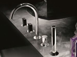 Набор для ванны с 5 отверстиями и ручным душем