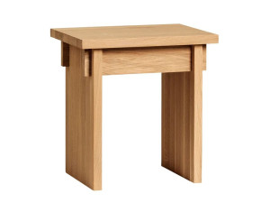 Низкий дубовый стул