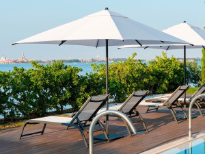 Алюминиевый зонтик и акриловая ткань