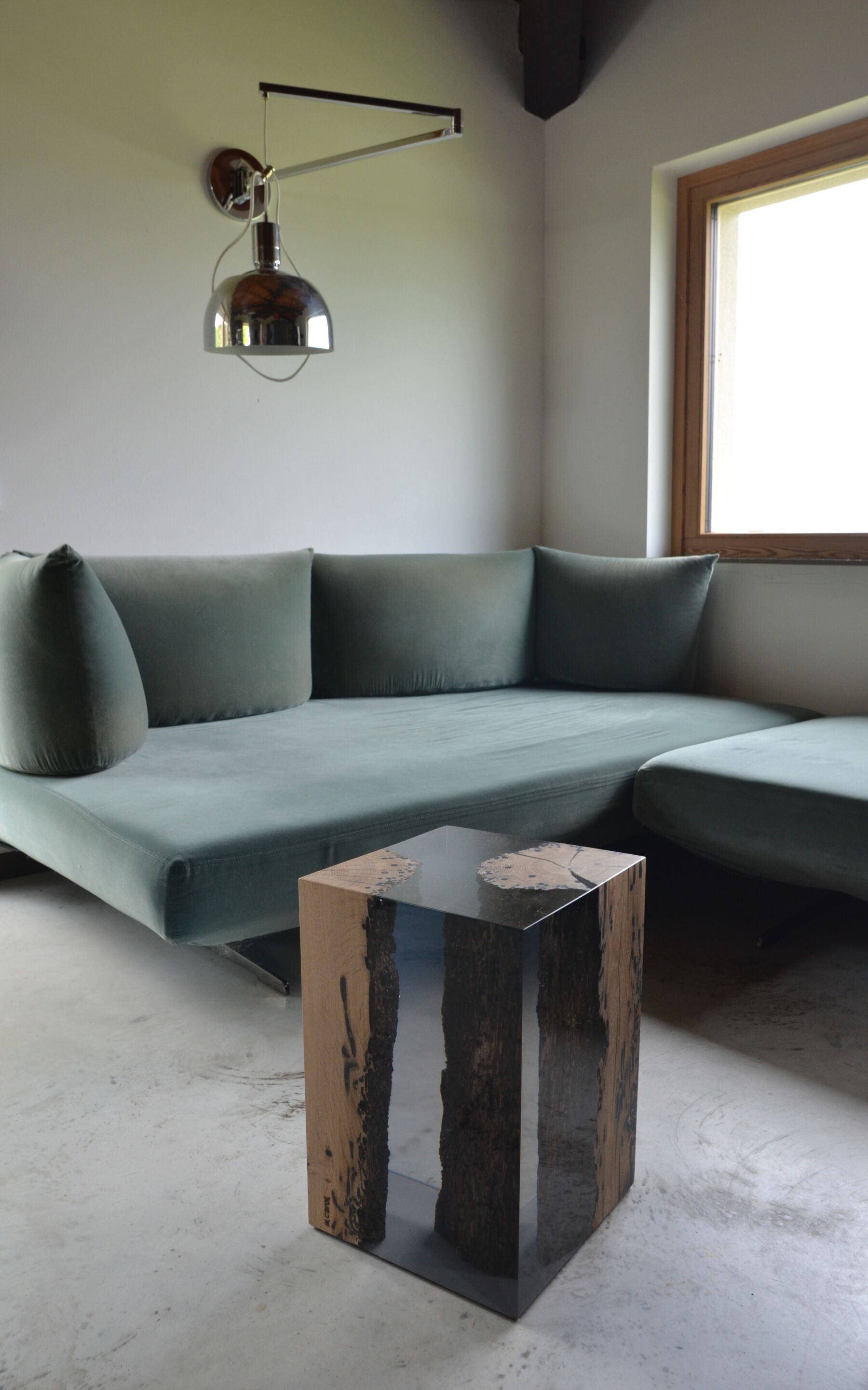 Табурет / журнальный столик из дуба и смолы alcarol Bricola ARCH-00047970 - Вид №18