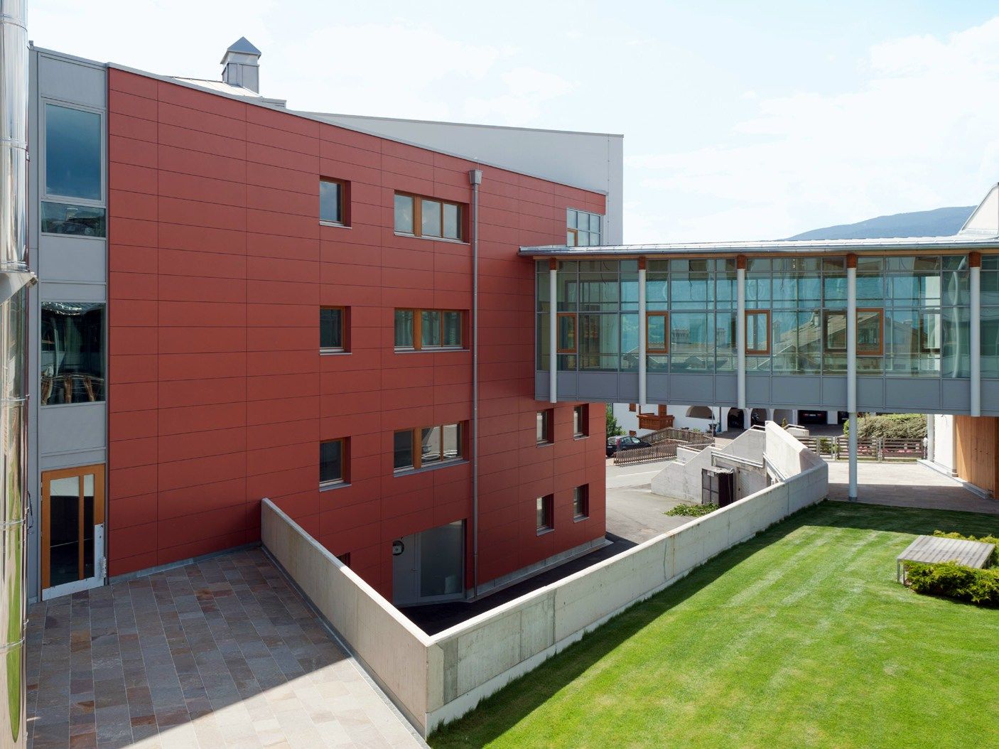 Фасадные и кровельные панели из армированного волокном бетона SWISSPEARL Swisspearl® ARCH-00046860 - Вид №28