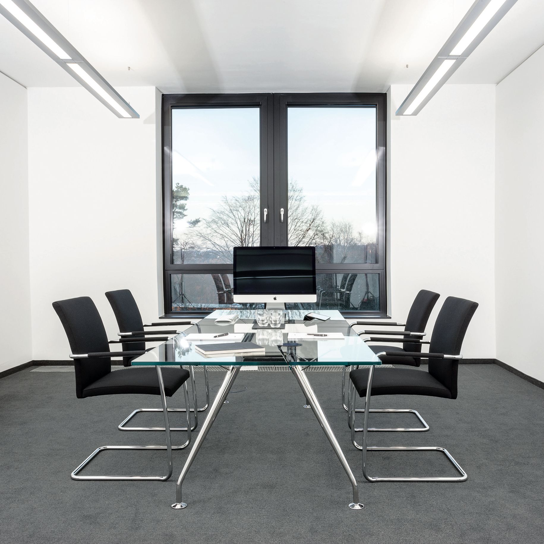 Прямоугольный стеклянный стол для совещаний Spiegels .sun ARCH-00135419 - Вид №1