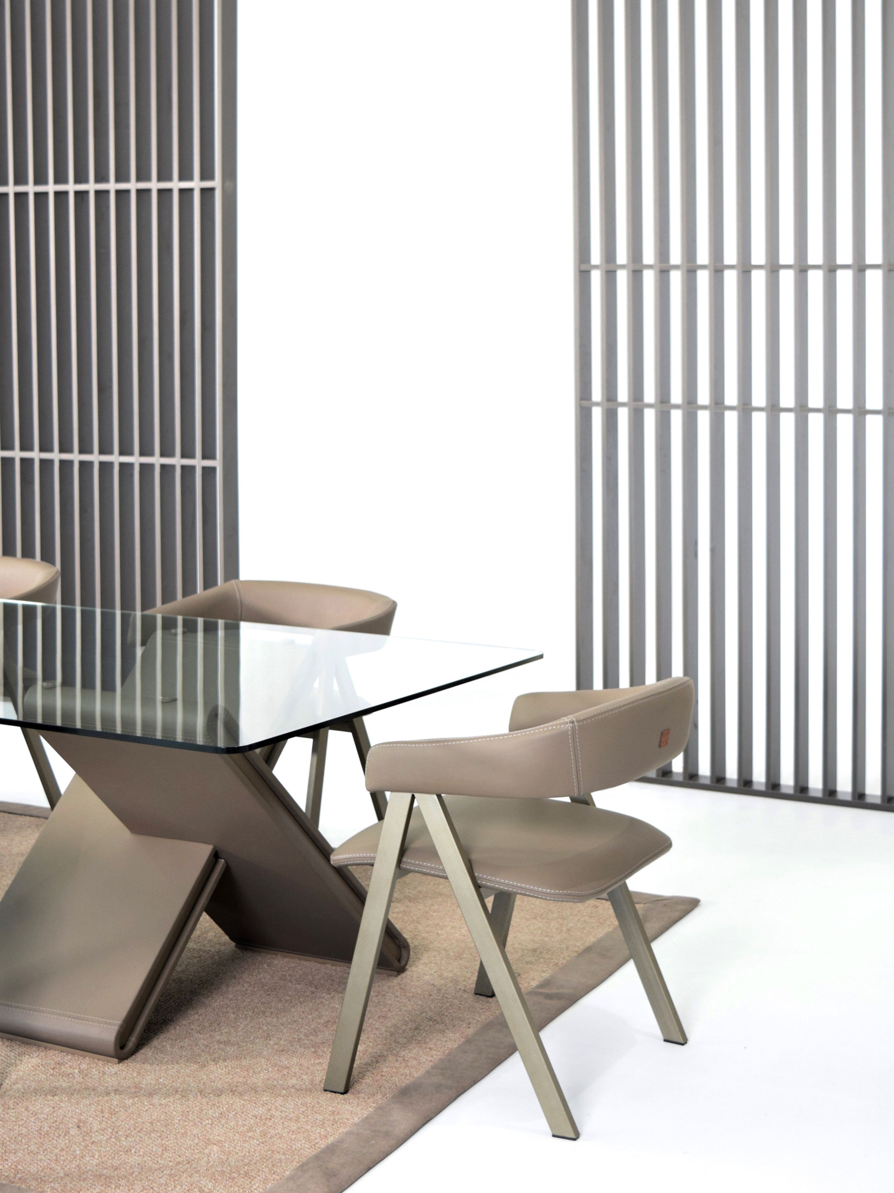 Стул с подлокотниками и встроенной подушкой ABLE ANTONIA ARCH-00071156 - Вид №3