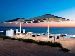 Зонтик с алюминиевым и полиэфирным освещением