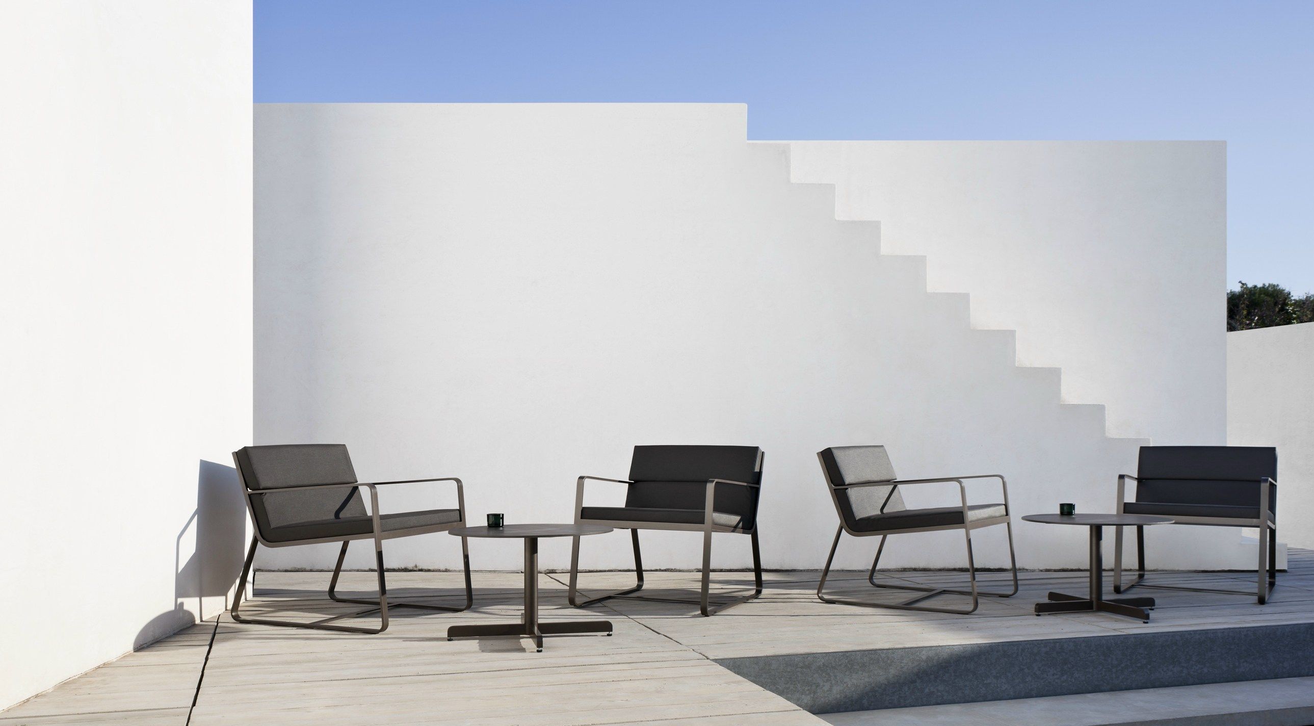 Низкий круглый журнальный столик Bivaq сидеть ARCH-00133190 - Вид №2