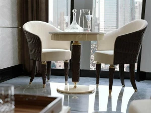 Turri Мягкое кожаное кресло с подлокотниками Numero tre