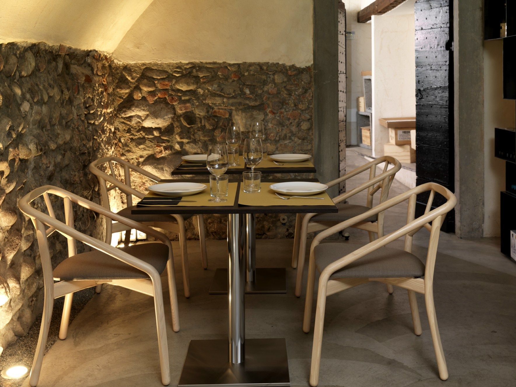 Деревянный стул со встроенной подушкой из ткани ALMA DESIGN Marnie ARCH-00087639 - Вид №9