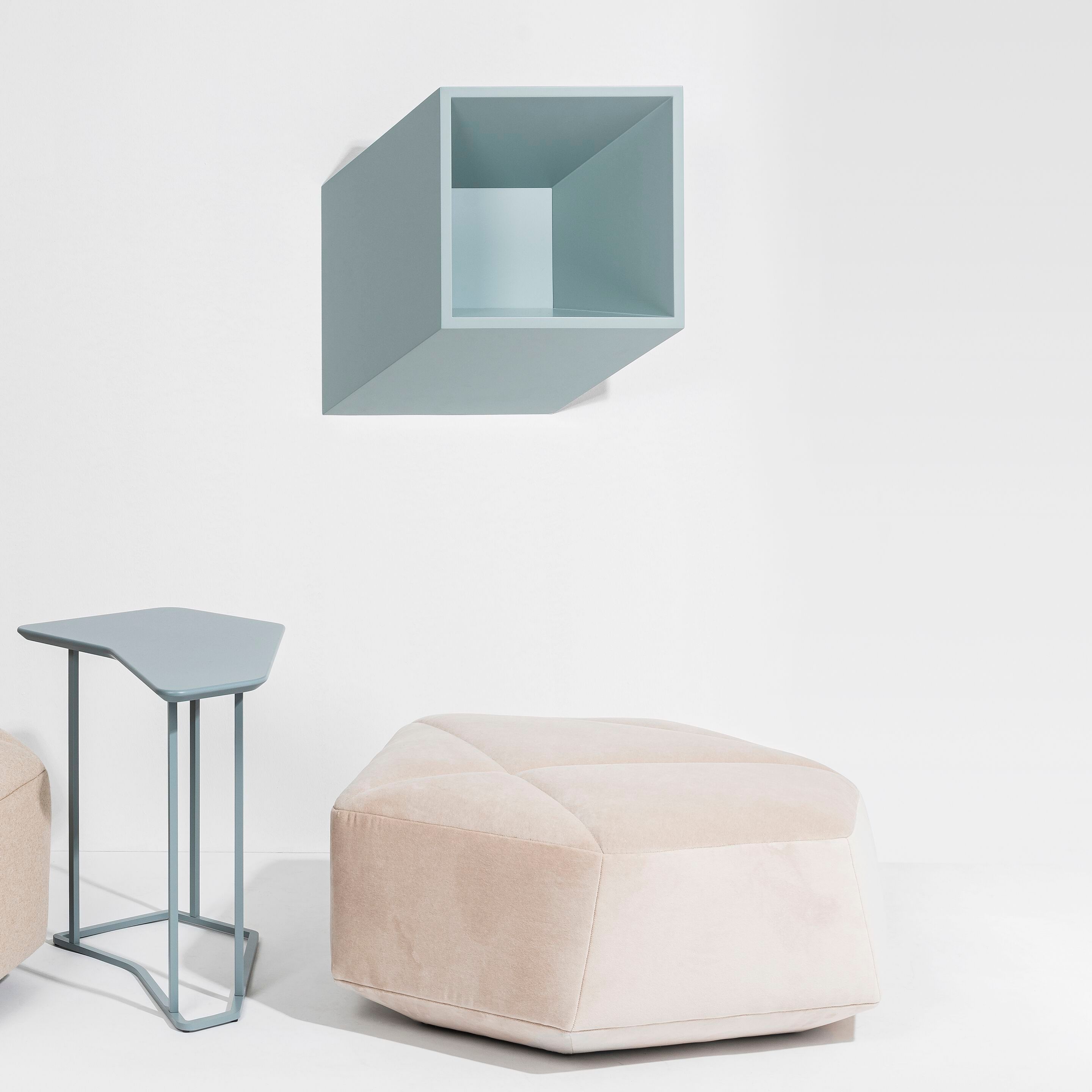 Деревянный навесной шкаф FID Paris OPTIC BASE ARCH-00135124