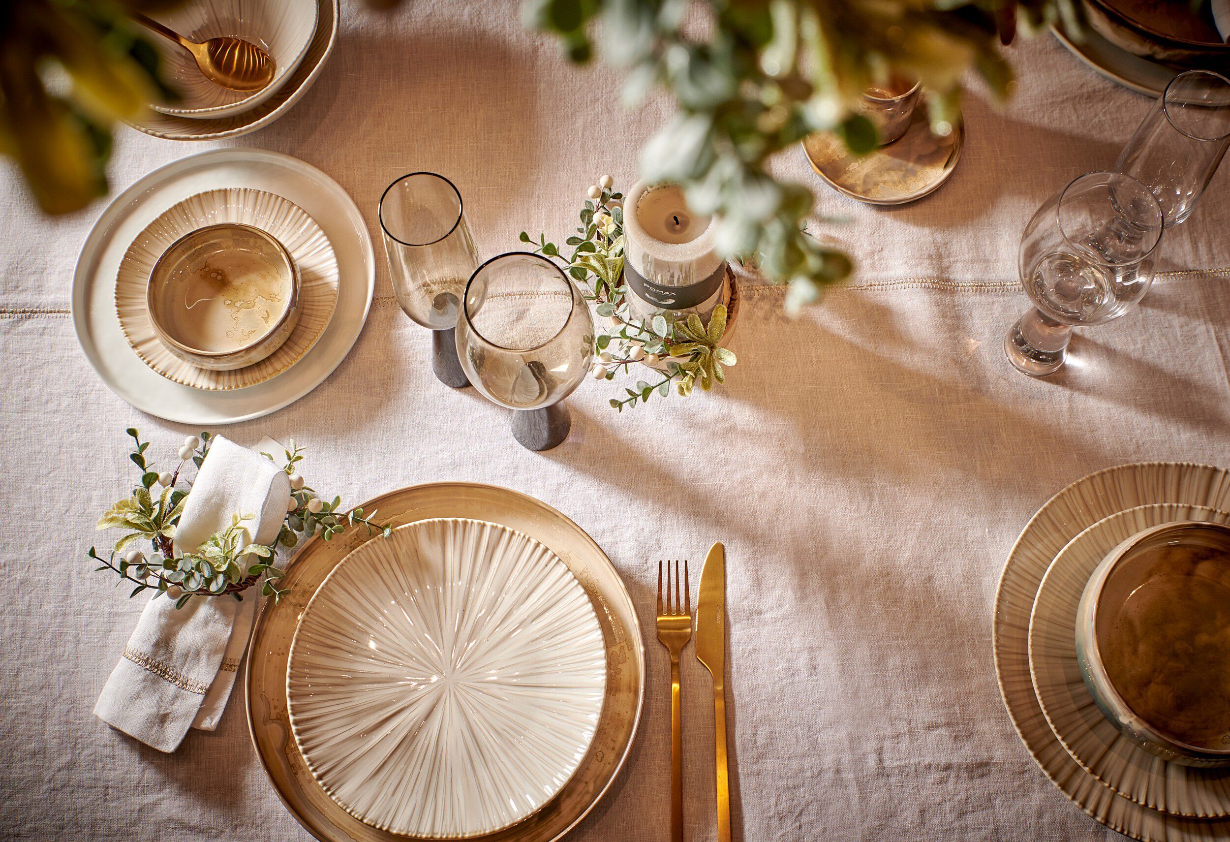 Круглая фарфоровая тарелка POMAX Mysa ARCH-00033388 - Вид №5