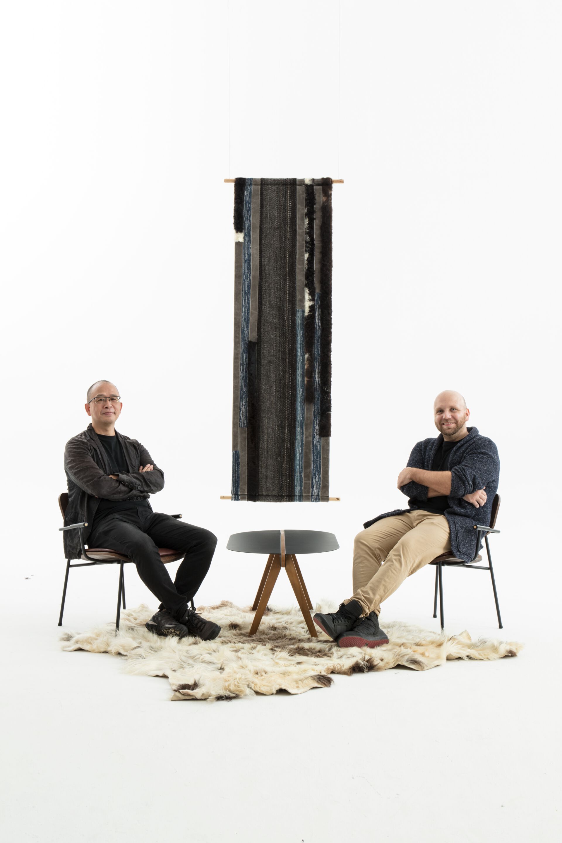 Деревянный стул с подлокотниками KVN Design Furniture Nomadic ARCH-00141581 - Вид №3