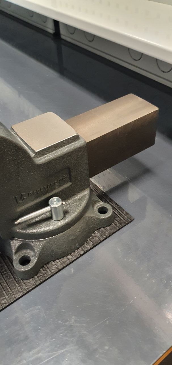 Тиски чугунные поворотные с наковальней Верстакофф L 150 BV-150 - Вид №7