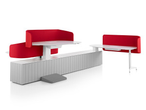 Секционный стол с регулируемой высотой и встроенной полкой