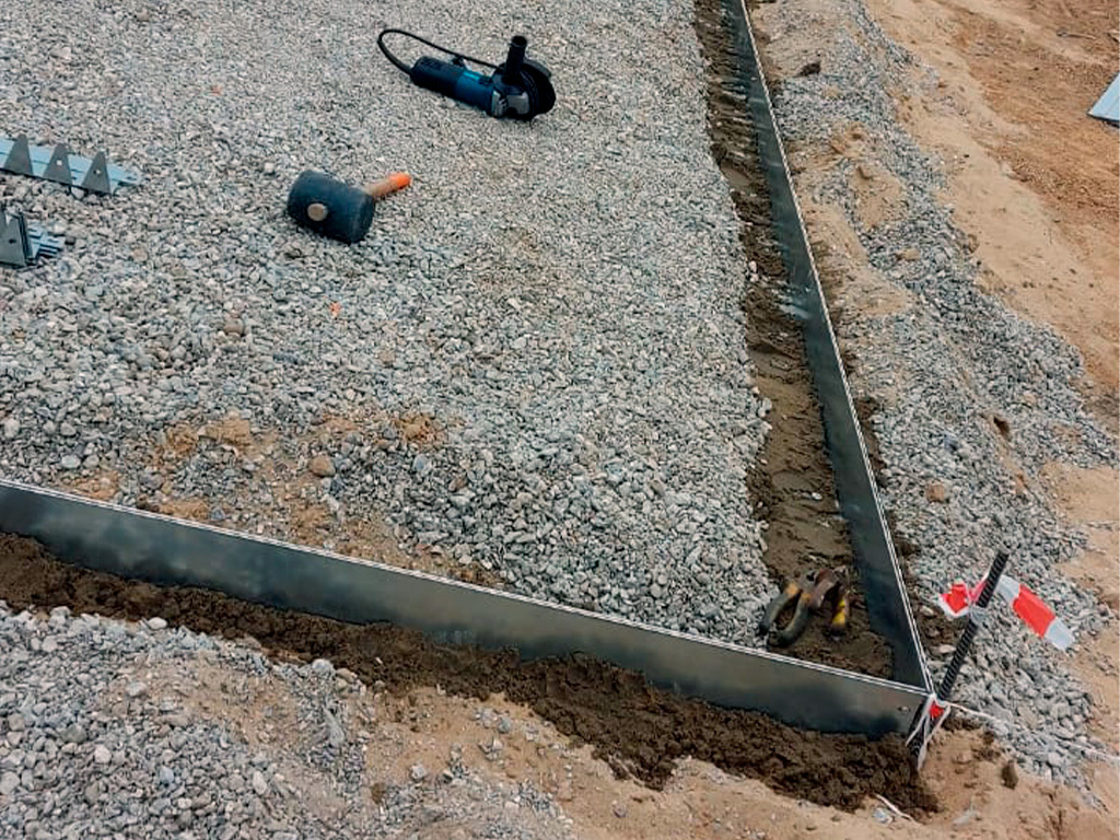 Металлический бордюр 1200*90*70*1,5 компл. ГеоПластБорд GPBST-05 - Вид №13