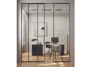 Стеклянная дверь